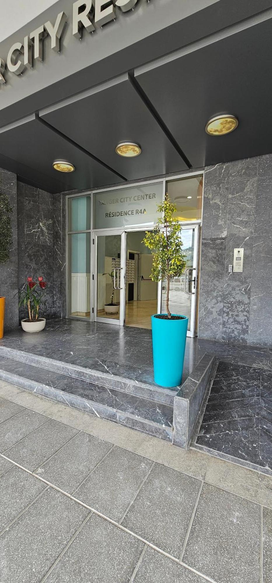 Luxury Apartment Near Tgv Station And The Beach Tangier Exterior photo